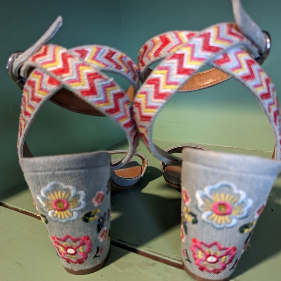 Indigo Rd. Embroidered Sandals, Heels, Size 8.5 - Picture 3 of 6